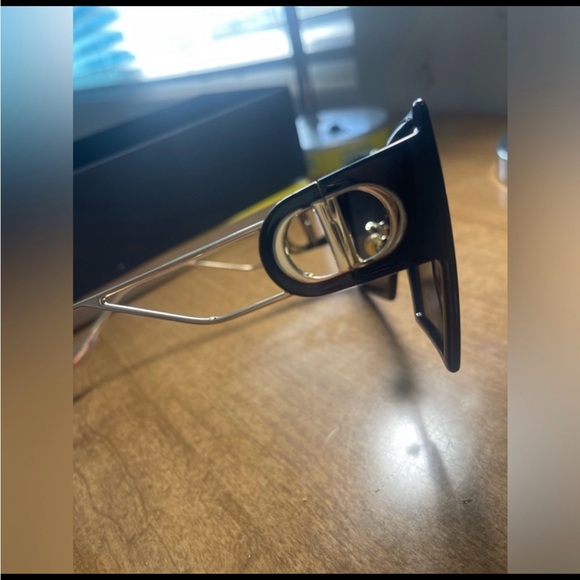 Black Square Sunglasses